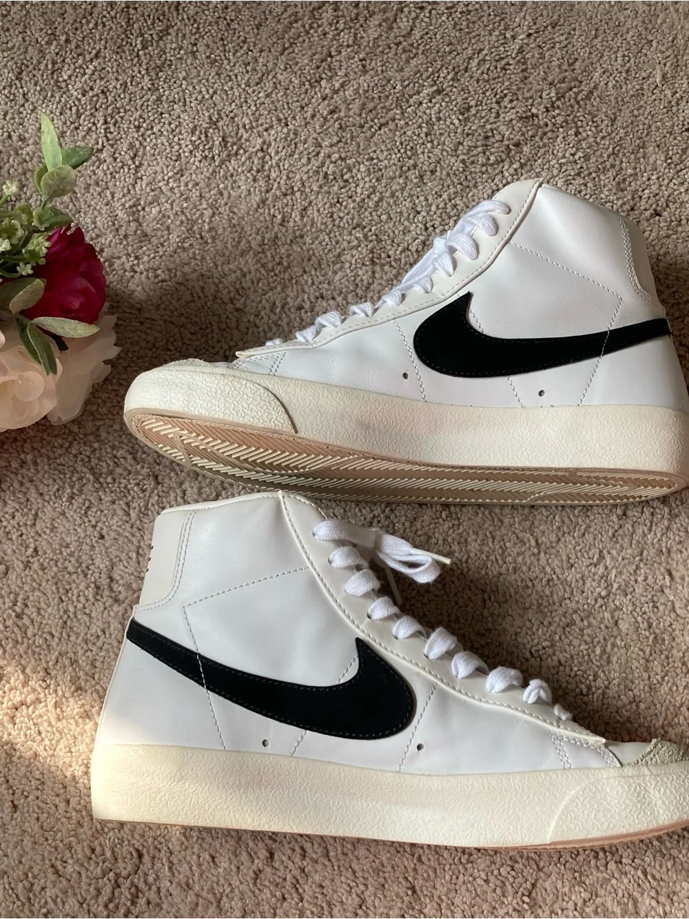 Nike Women’s White High-Top Sneakers with Black Swoosh - Picture 4 of 13